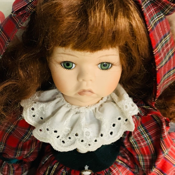 Collectibles Porcelain dolls - limited edition - Picture 3 of 8